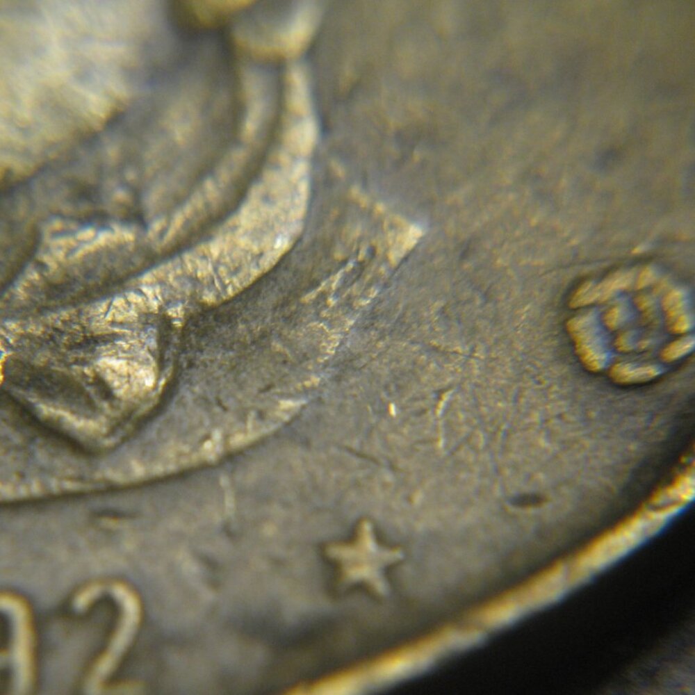 1992 Dominican Republic: 1 Peso coin- No 'DUARTE' error?